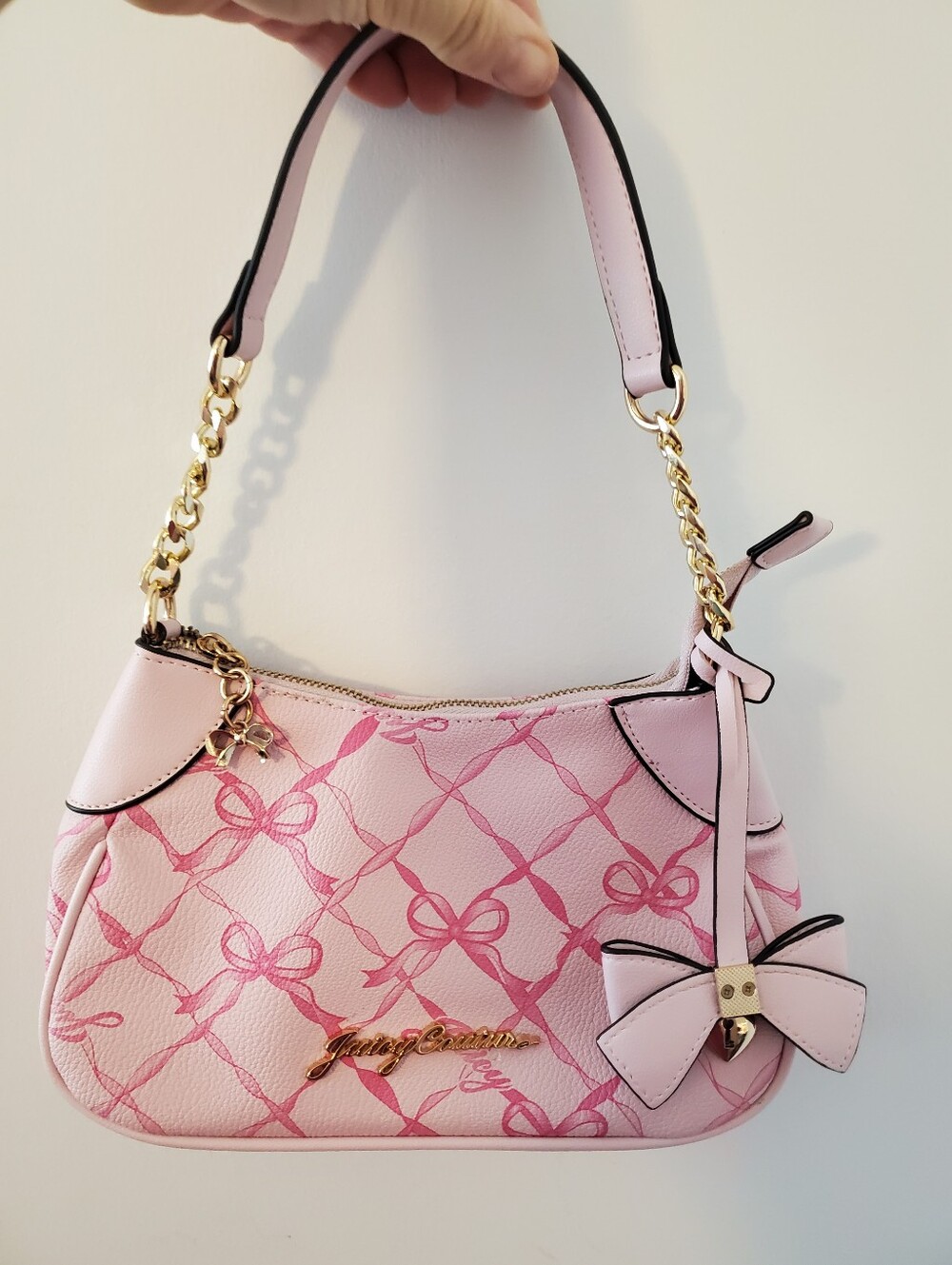 Juicy Couture 'Lovely Bow' Shoulder Bag - Picture 2 of 4